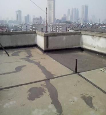 邓州漏水维修 楼顶漏水是什么原因，楼顶漏水维修方法是什么?